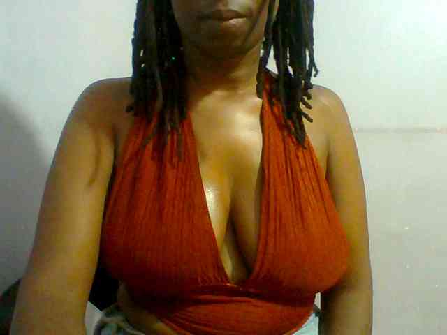 Sweet-petite webcam