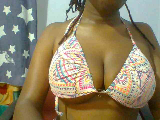 Sweet-petite webcam