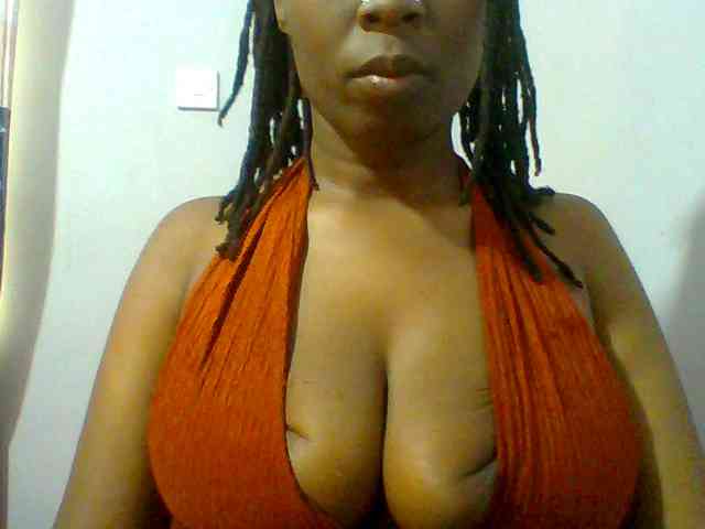 Sweet-petite webcam