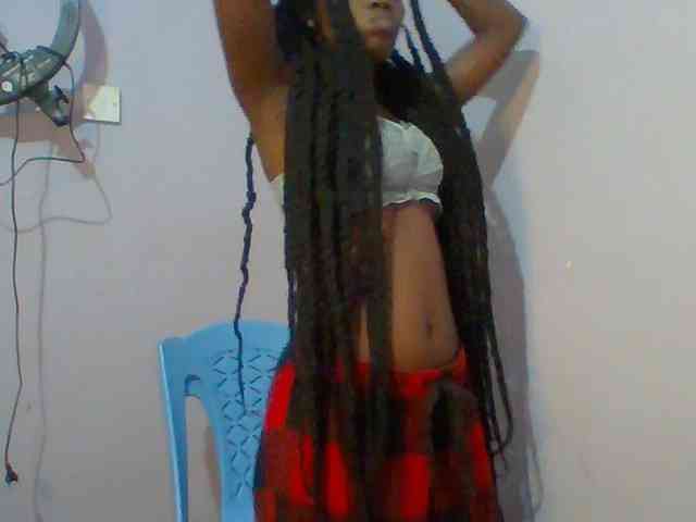Sweet-petite webcam