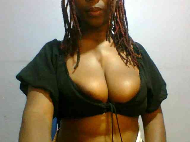 Sweet-petite webcam