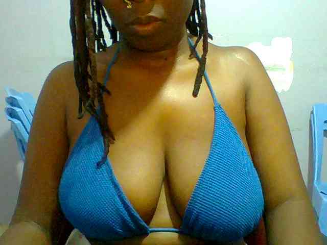 Sweet-petite webcam