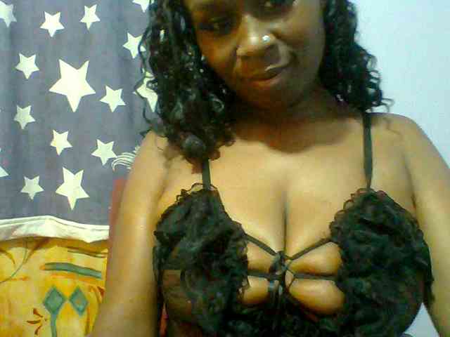 Sweet-petite webcam