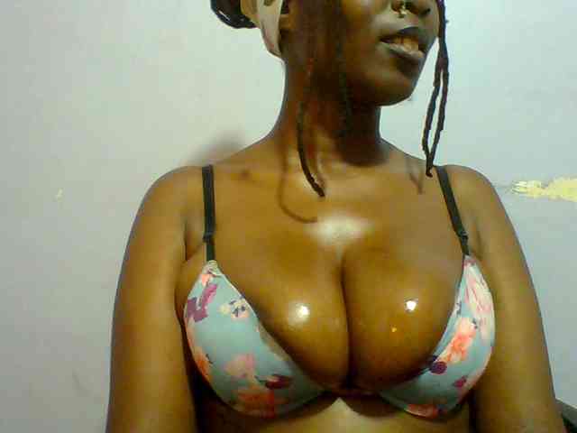 Sweet-petite webcam