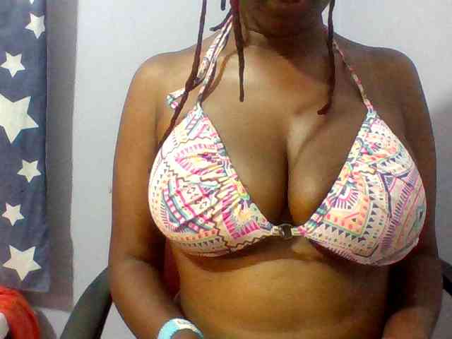 Sweet-petite Sweet-petite
