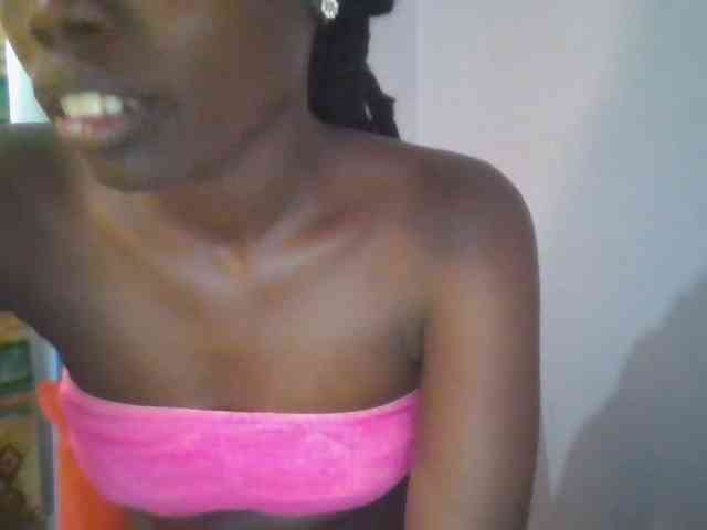 Sweet-petite webcam
