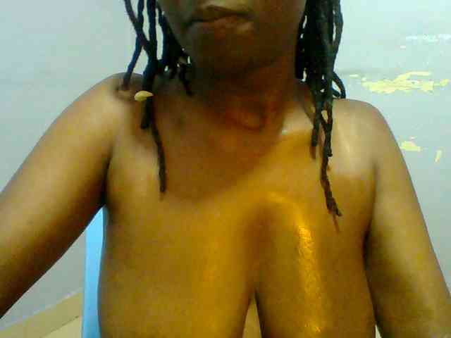 Sweet-petite webcam