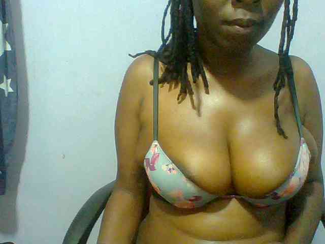 Sweet-petite webcam