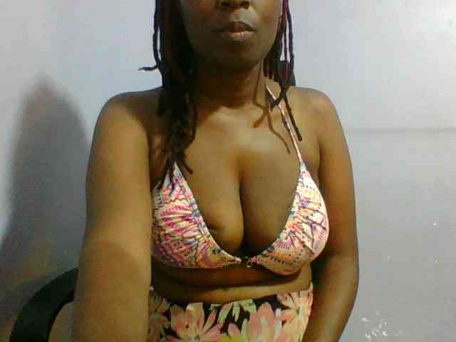 Sweet-petite webcam
