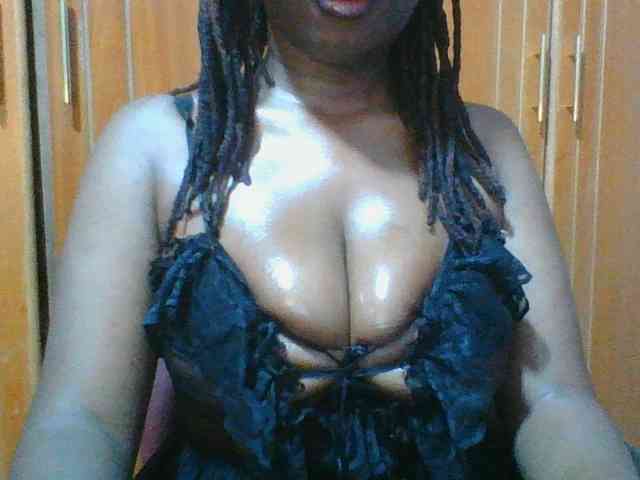 Sweet-petite Sweet-petite