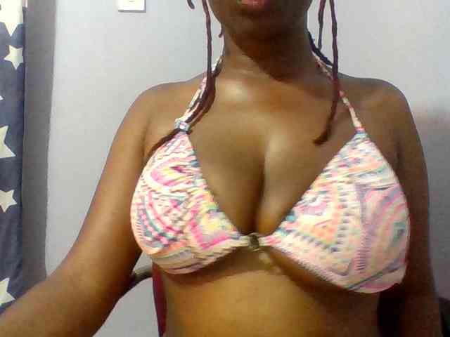 Sweet-petite webcam