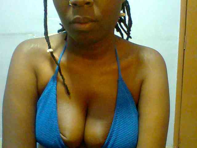 Sweet-petite webcam