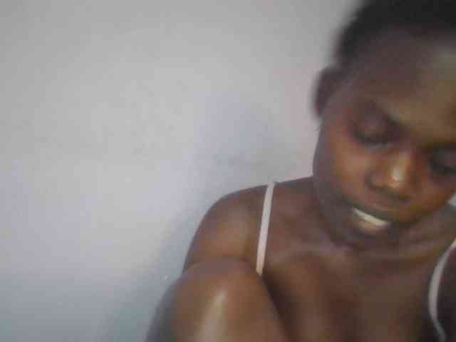 Sweet-petite webcam