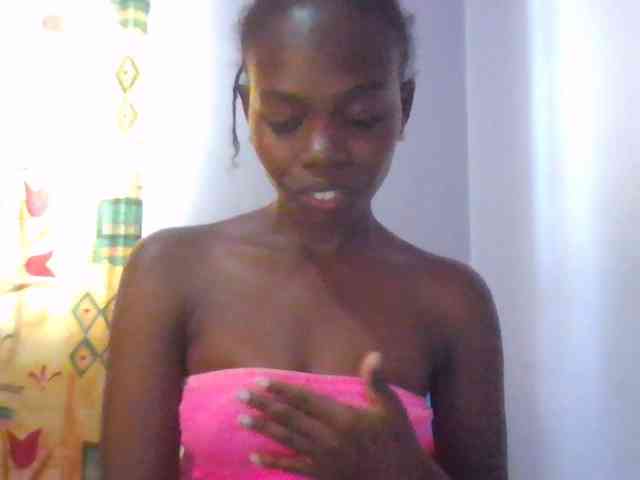 Sweet-petite webcam