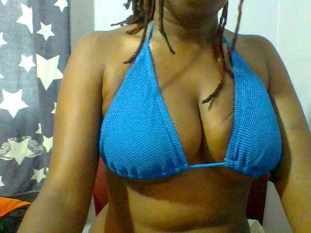 Sweet-petite webcam
