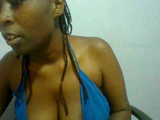Sweet-petite Sweet-petite