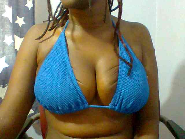 Sweet-petite webcam