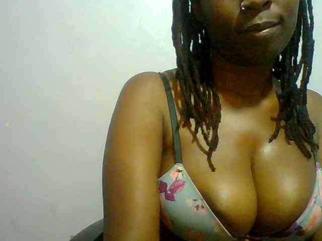 Sweet-petite Sweet-petite