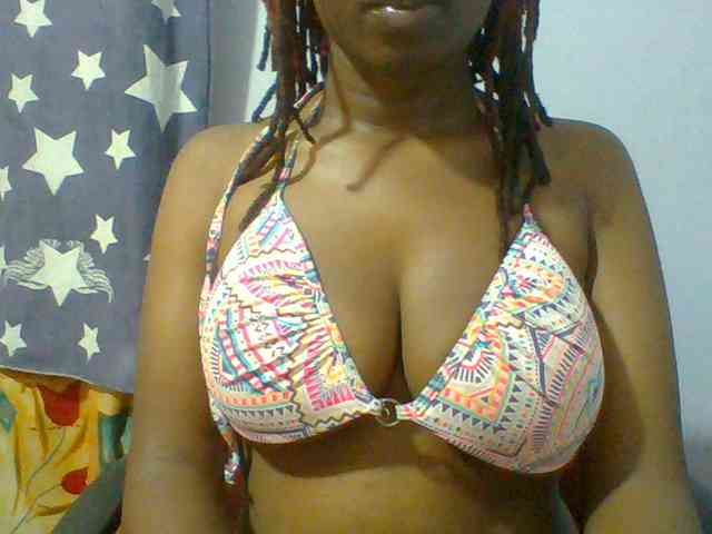 Sweet-petite webcam