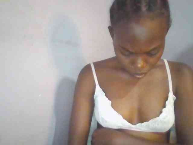 Sweet-petite webcam
