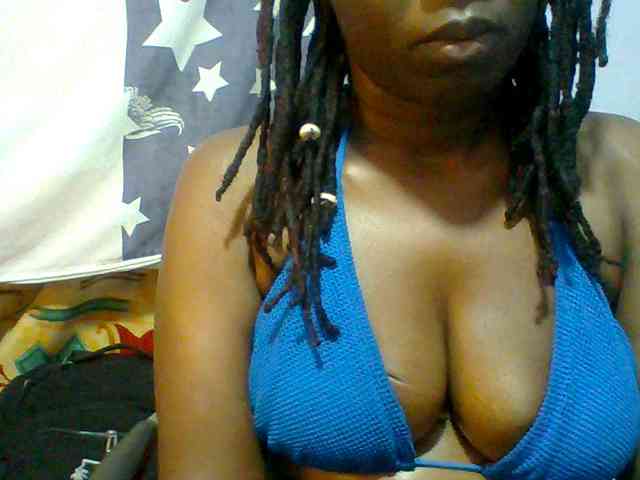 Sweet-petite webcam