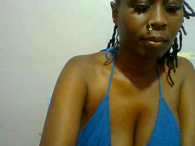 Sweet-petite webcam