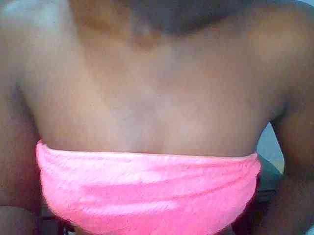 Sweet-petite webcam
