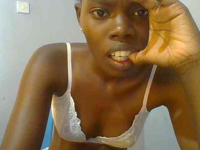 Sweet-petite webcam