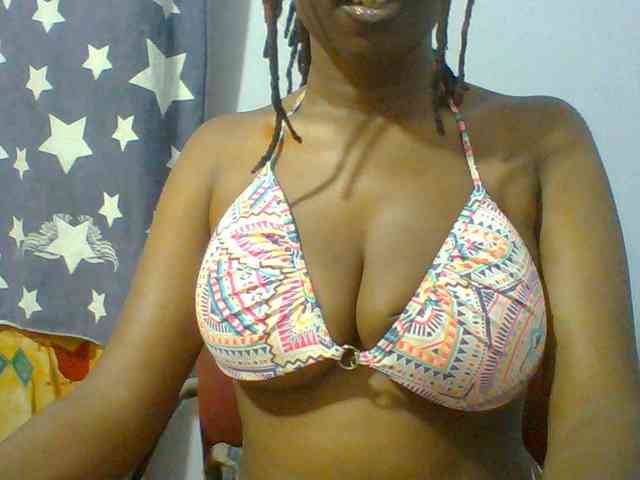 Sweet-petite webcam