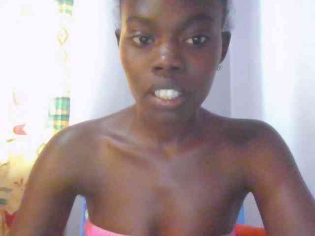 Sweet-petite webcam