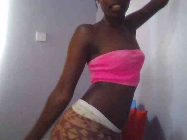 Sweet-petite Sweet-petite