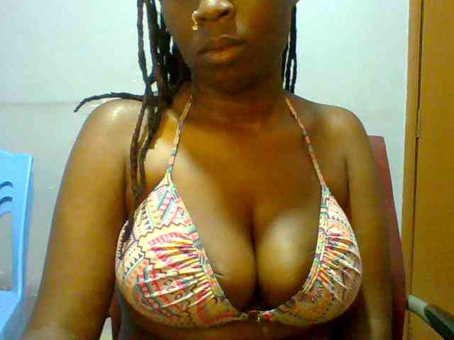 Sweet-petite webcam