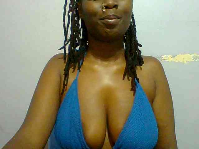 Sweet-petite webcam