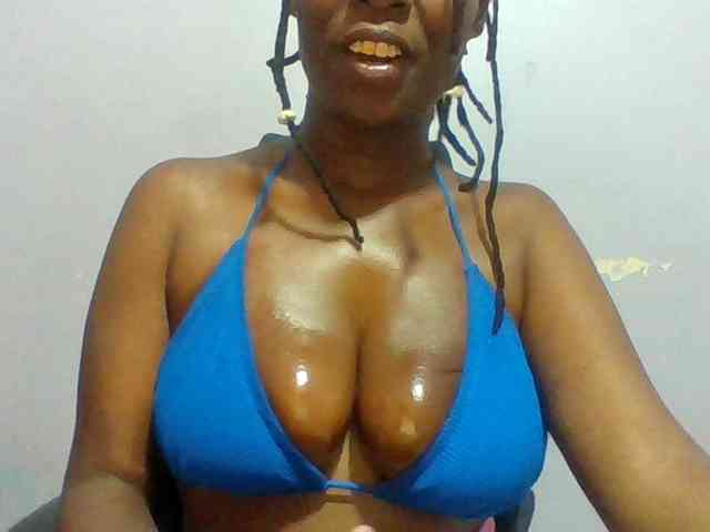 Sweet-petite webcam