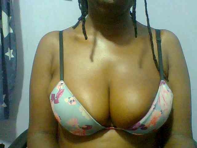 Sweet-petite webcam