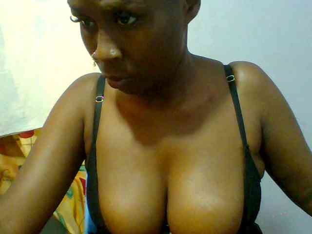 Sweet-petite webcam