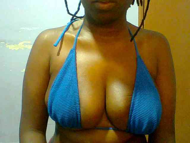 Sweet-petite Sweet-petite