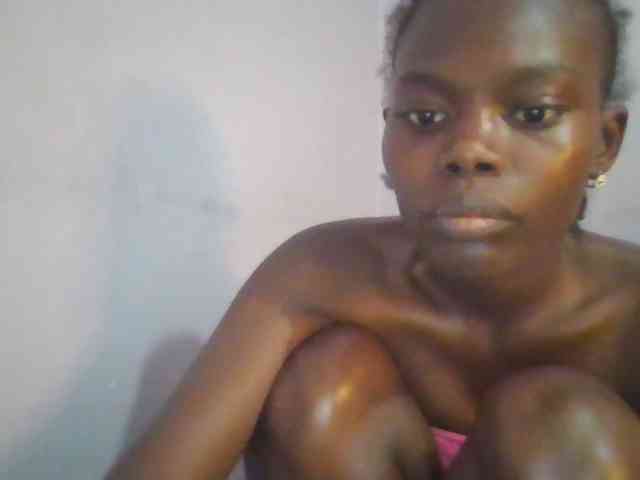 Sweet-petite webcam