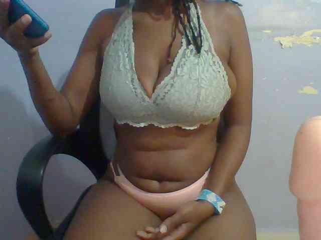 Sweet-petite webcam