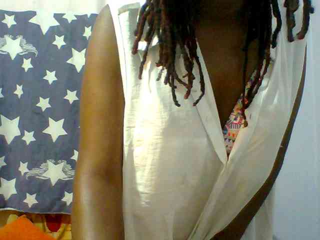 Sweet-petite webcam