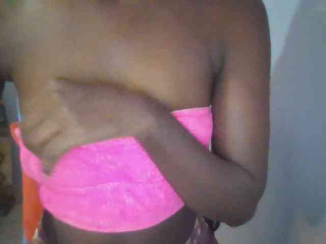 Sweet-petite webcam