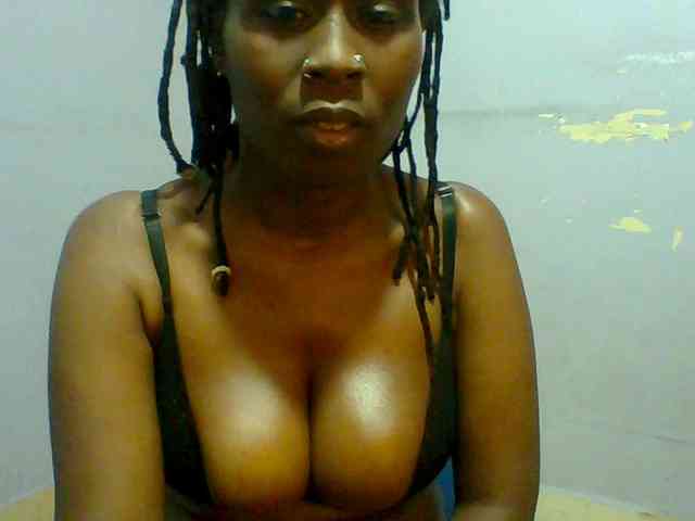 Sweet-petite webcam