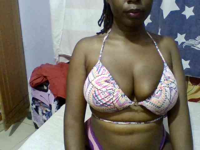 Sweet-petite webcam