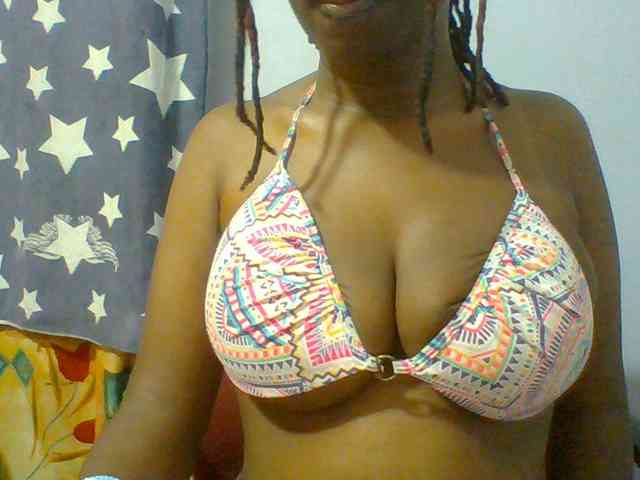 Sweet-petite webcam