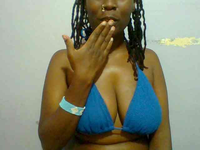 Sweet-petite webcam