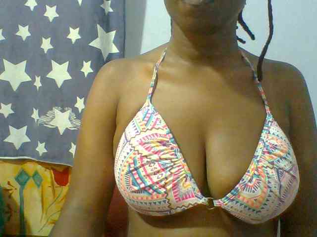 Sweet-petite webcam