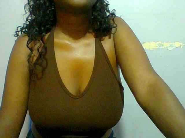 Sweet-petite Sweet-petite