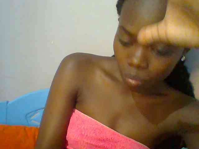Sweet-petite webcam