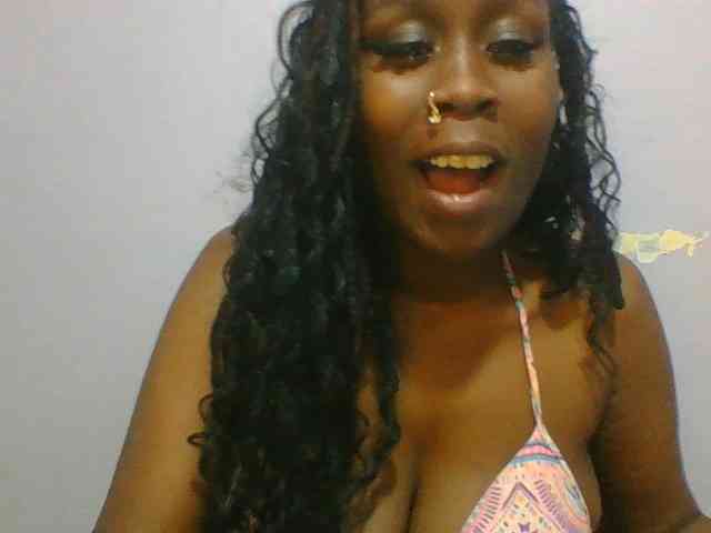 Sweet-petite Sweet-petite