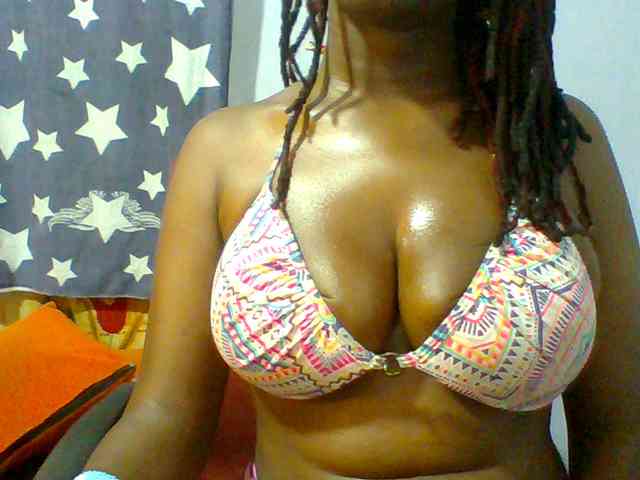 Sweet-petite webcam